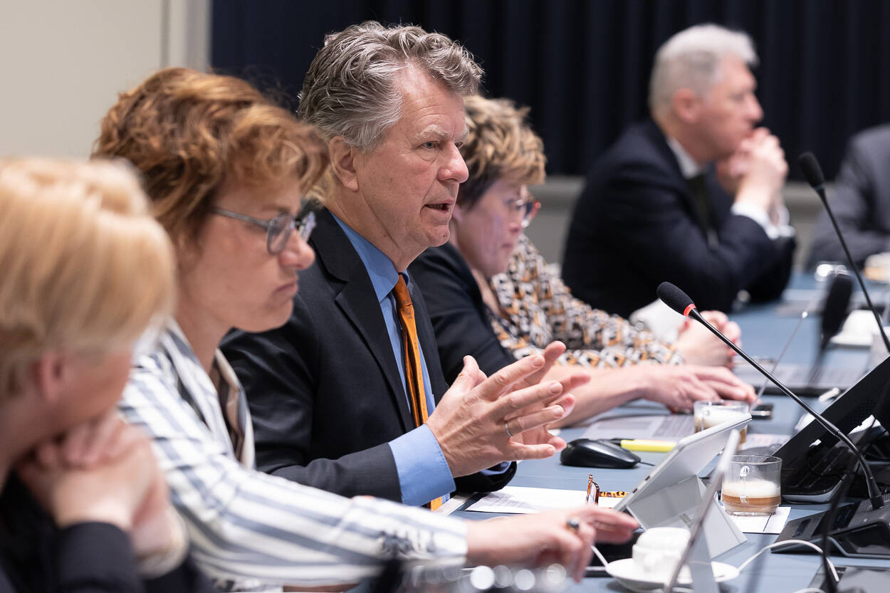 Commissievoorzitter Boris Dittrich (D66) modereerde het gesprek