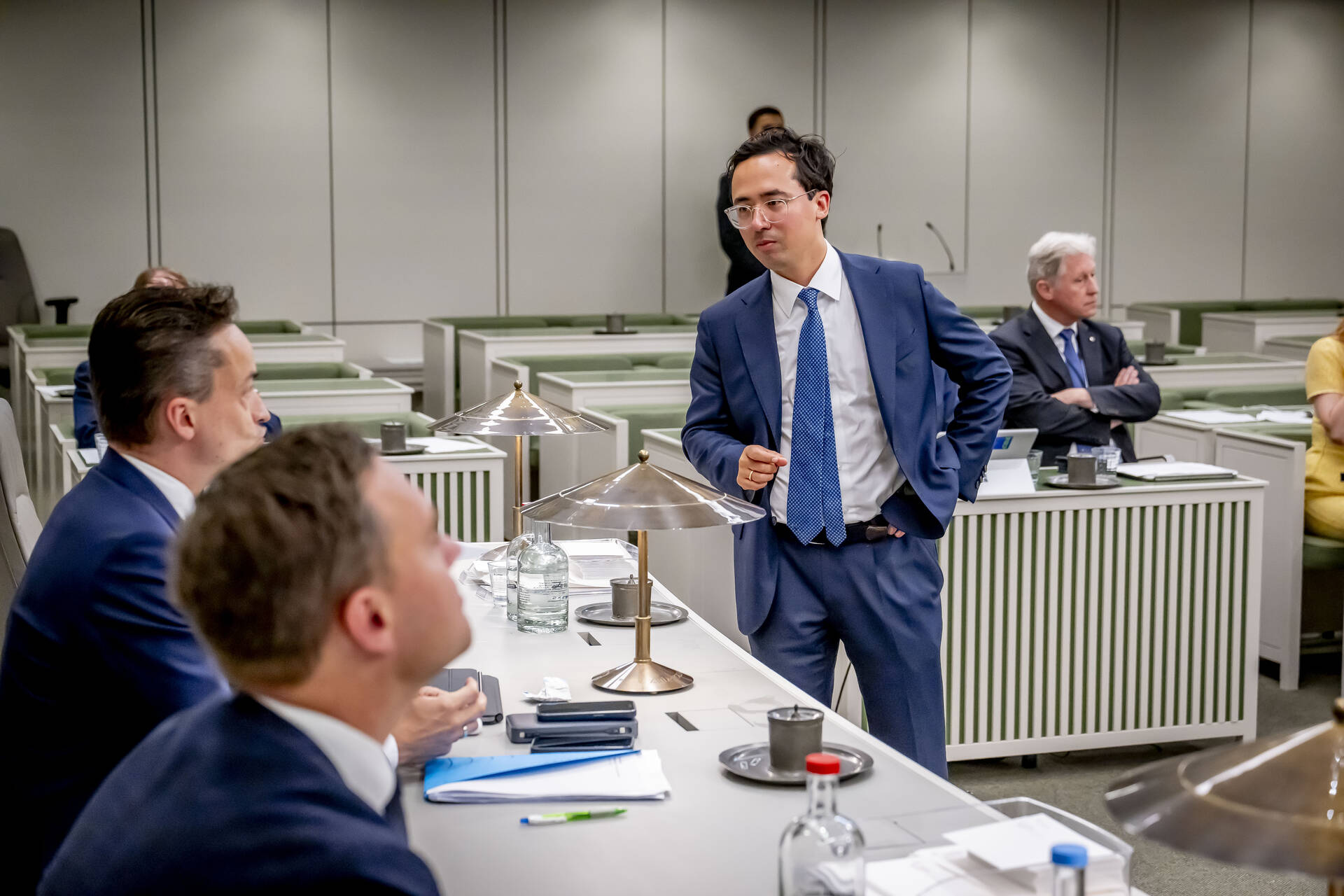 Senator Martens (GroenLinks-PvdA - staand)