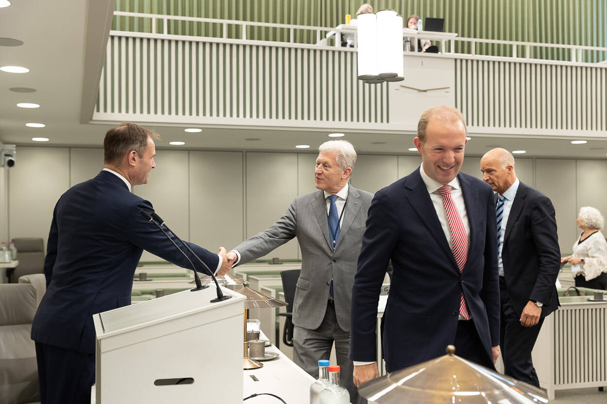 Debat samengevat: Eerste Kamer stemt in met aanvullende maatregelen tegen georganiseerde criminaliteit tijdens detentie 