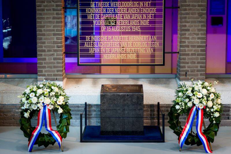 De Indische Plaquette in de Statenpassage van de Tweede Kamer