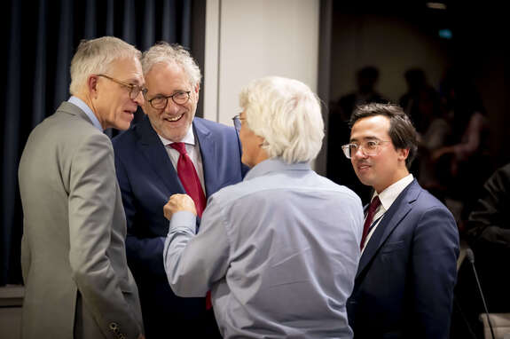 Vice-president Thom de Graaf en Staatsraad Richard van Zwol spraken voorafgaand aan de bijeenkomst met senatoren