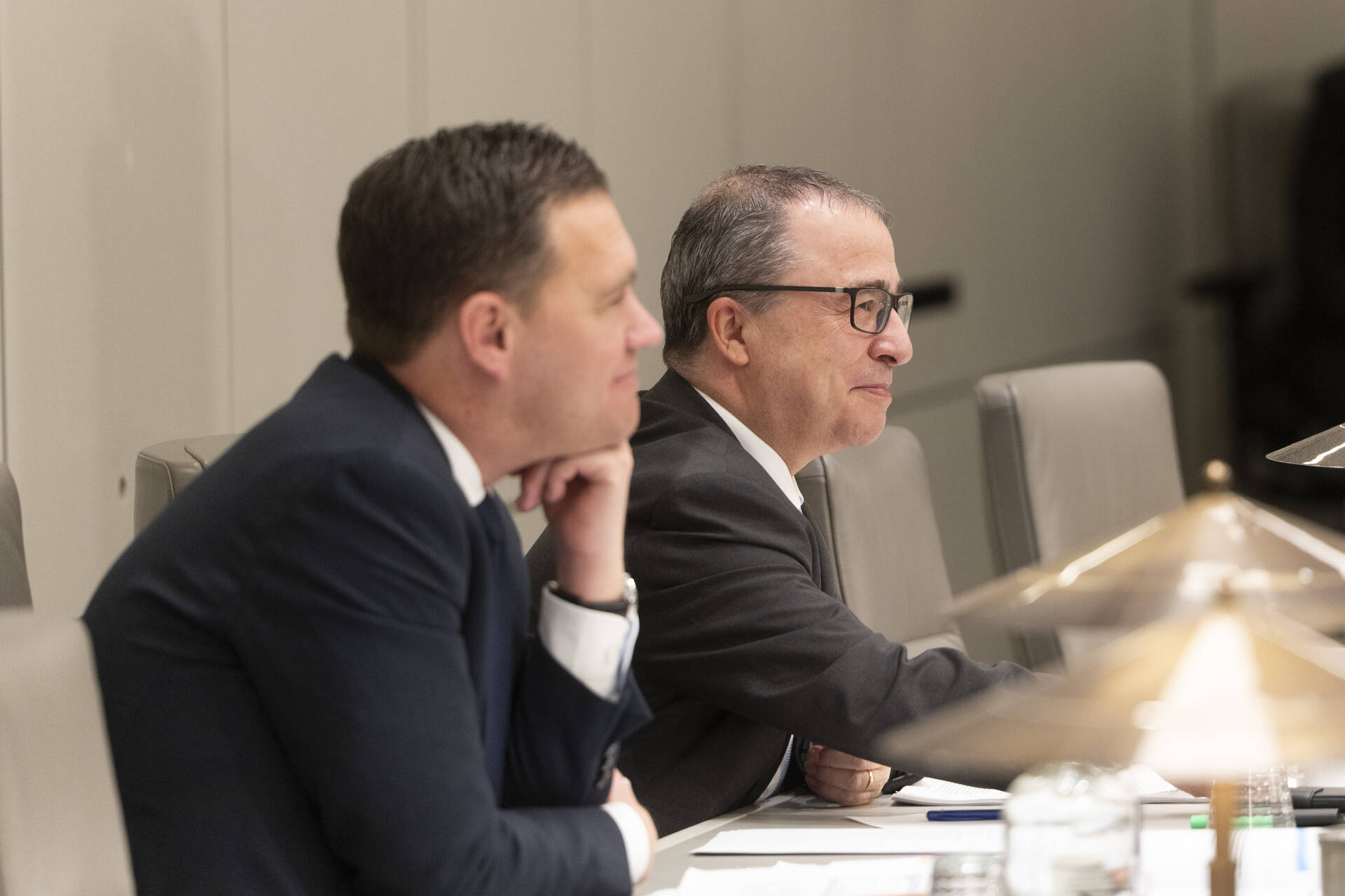 Demissionair minister Heinen en demissionair staatssecretaris Heijnen