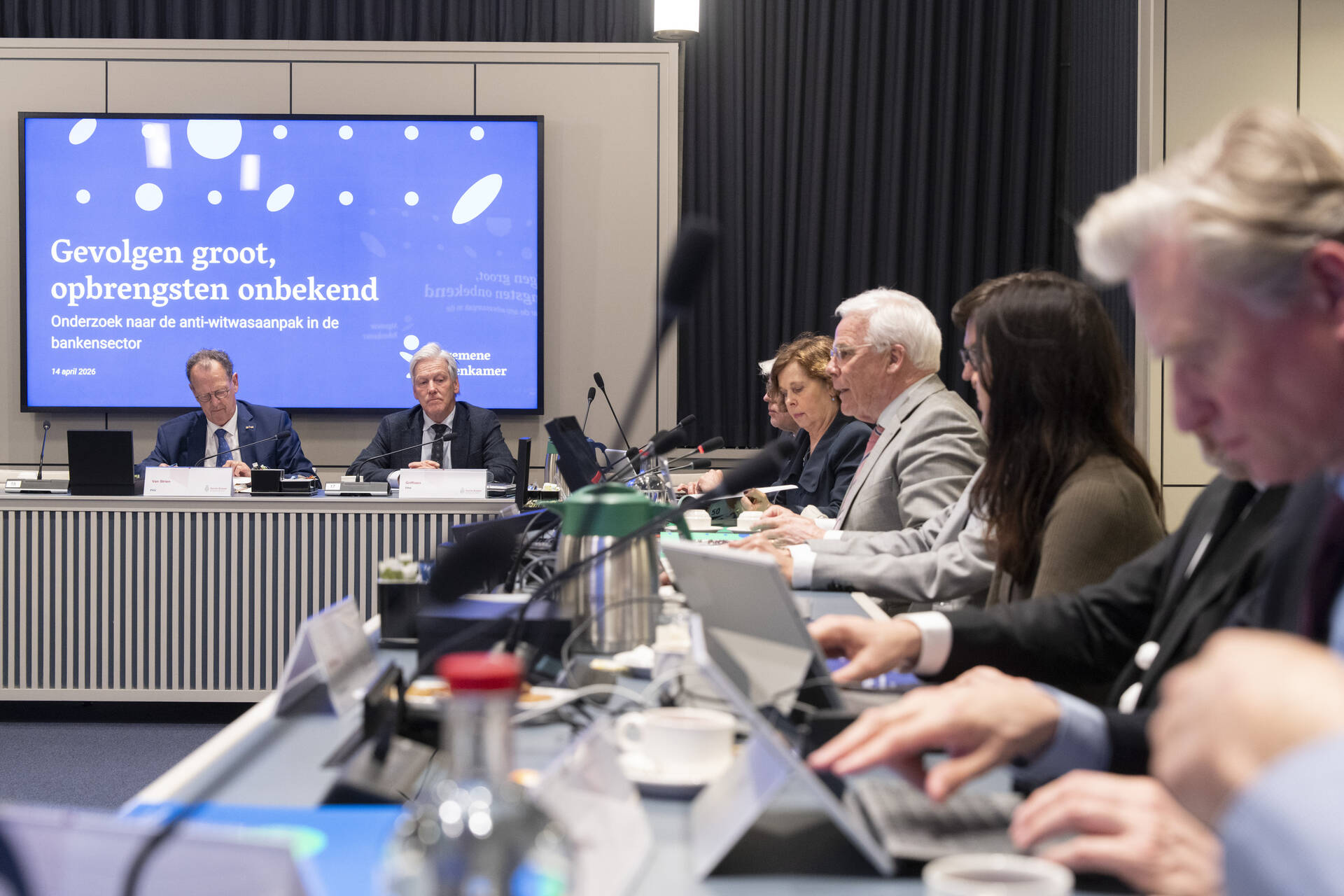 De commissie FIN ontvangt een technische briefing over het rapport 'Gevolgen groot, opbrengsten onbekend'.