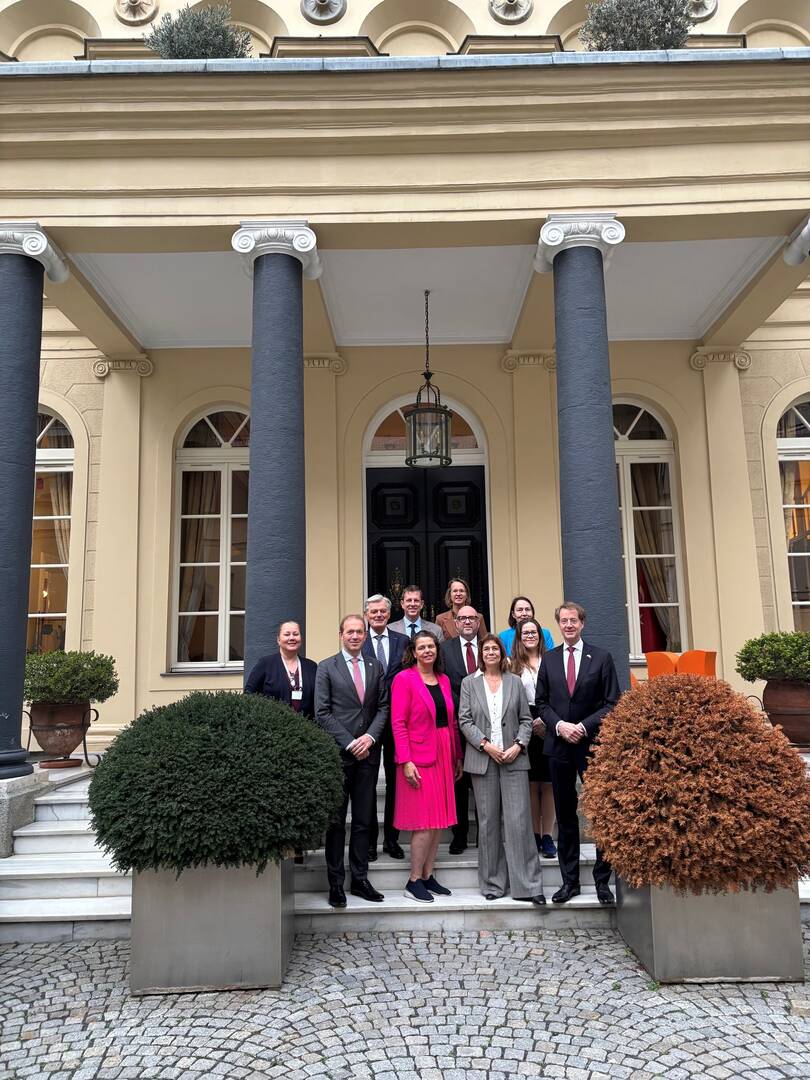 Met de consul-generaal van Nederland
